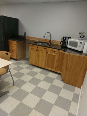 Before & After Breakroom Cleaning in Peabody, MA (4)