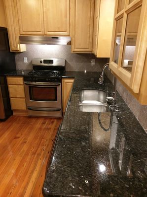 Woburn, MA House Cleaning - AFTER: Kitchen, Appliances & Floors (5)