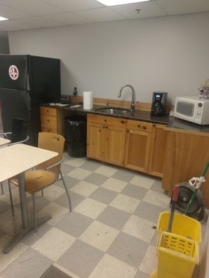 Before & After Breakroom Cleaning in Peabody, MA (2)